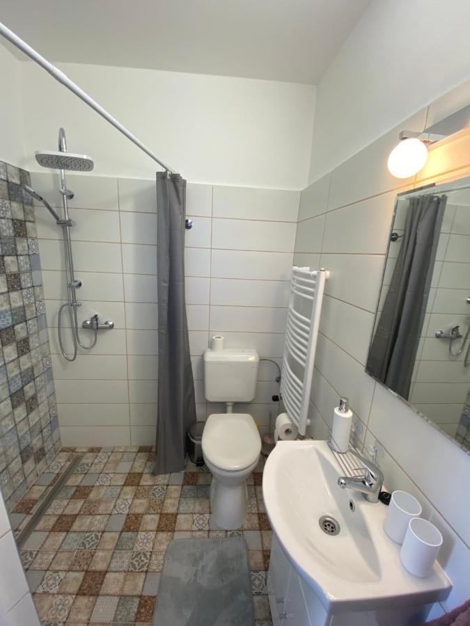 Rad-Var Apartmanhaz Erlau Exterior foto