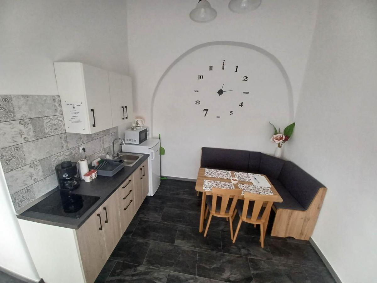 Rad-Var Apartmanhaz Erlau Exterior foto