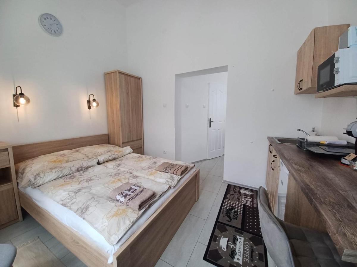 Rad-Var Apartmanhaz Erlau Exterior foto