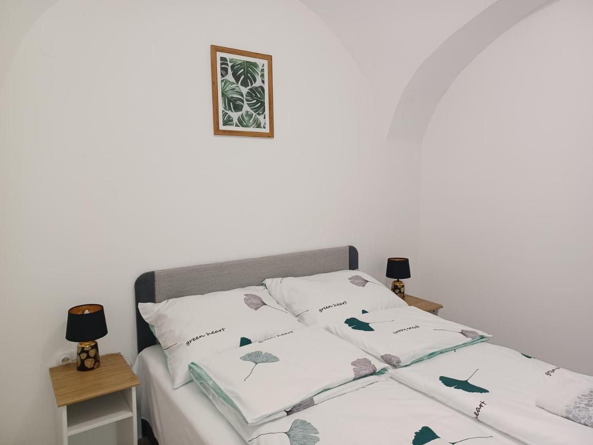 Rad-Var Apartmanhaz Erlau Exterior foto